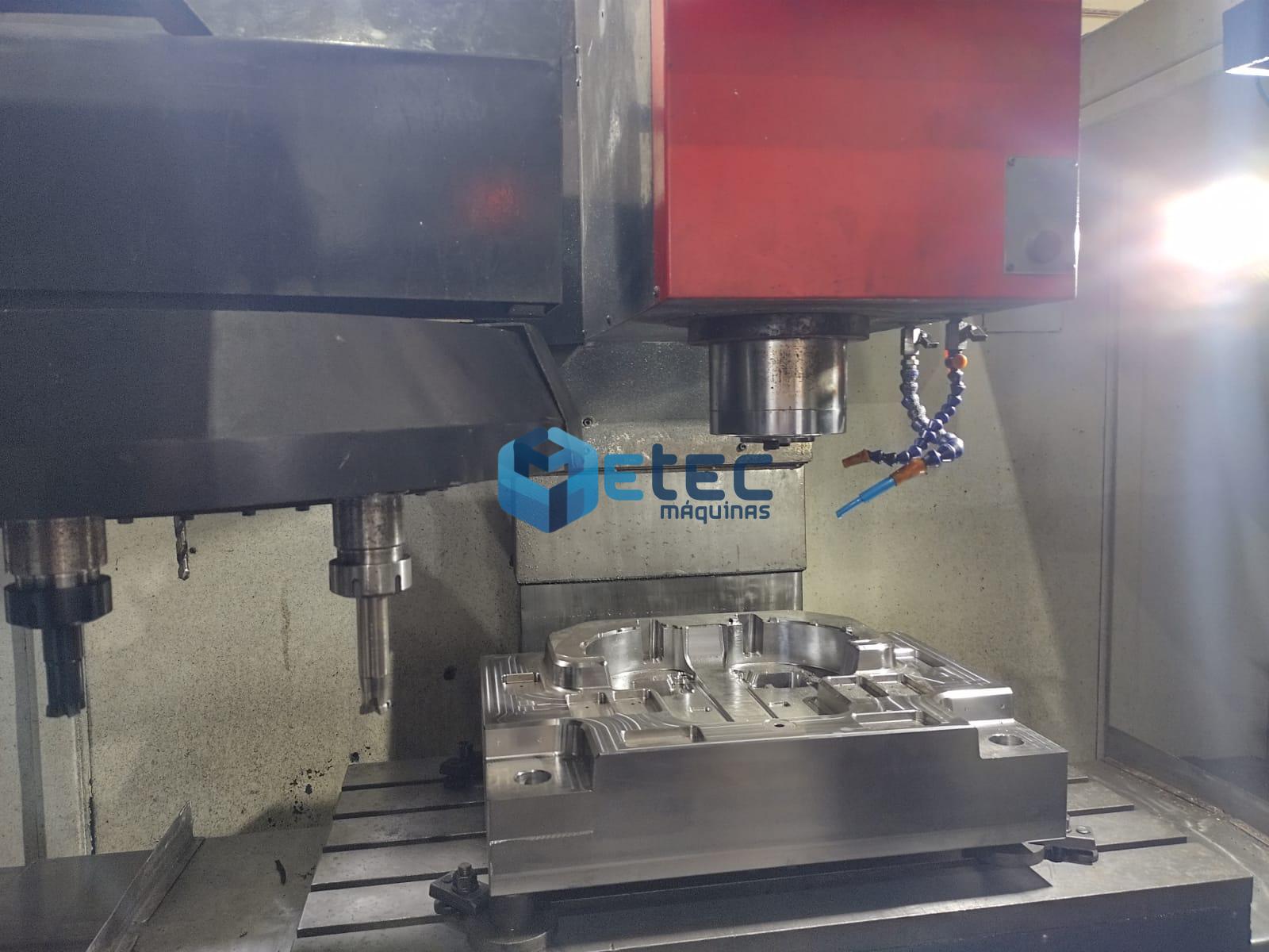 Centro de Usinagem Awea BM1020