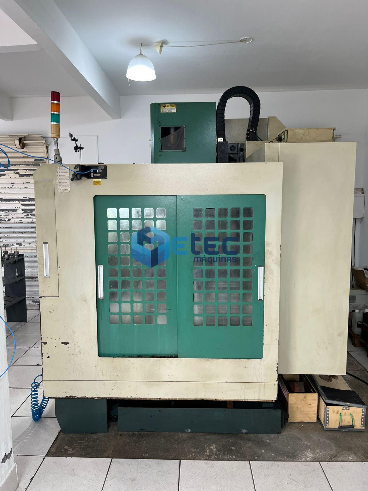 Centro de Usinagem Feeler VM-40S