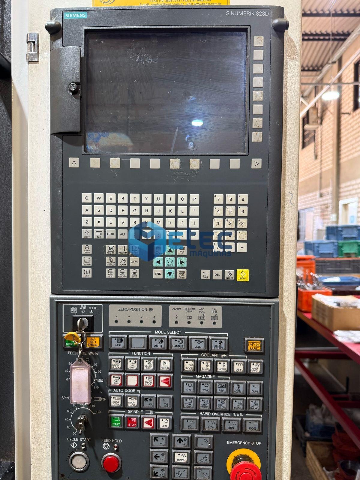 Centro de Usinagem Furação e Rosqueamento Hyundai i-CUT-380-TI