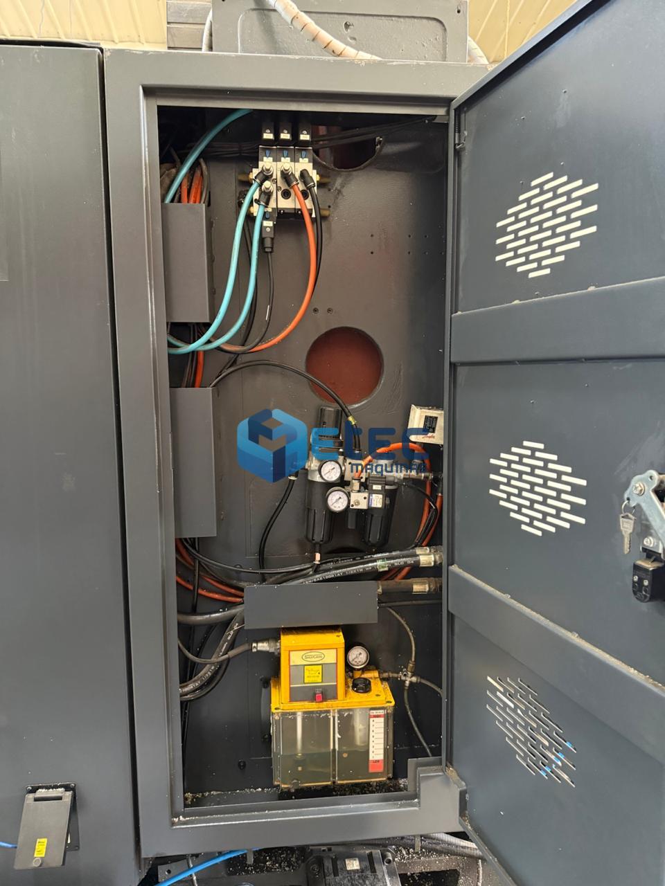 Centro de Usinagem Hartford VMC-1270