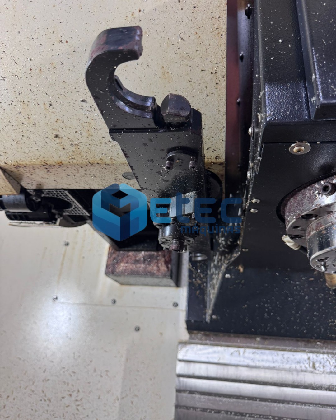 Centro de Usinagem Okada OKM1060