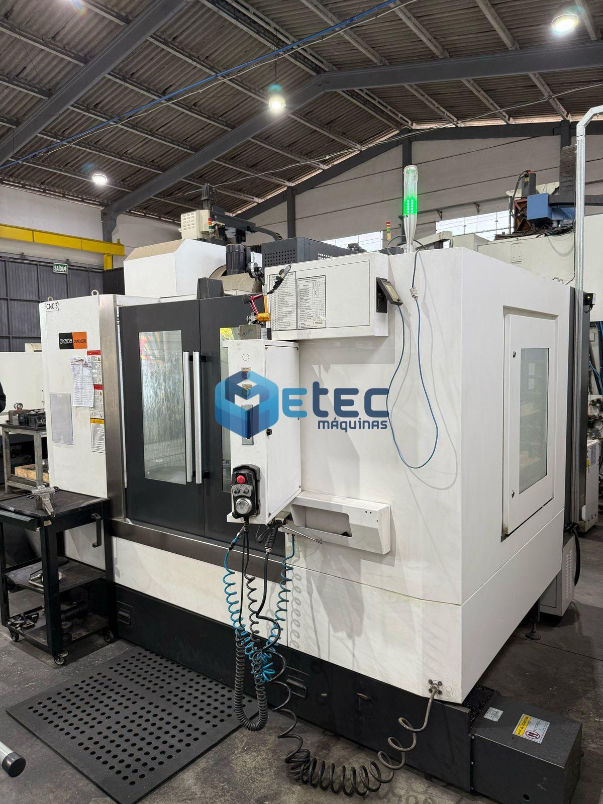 Centro de Usinagem Okada OVM-1060B