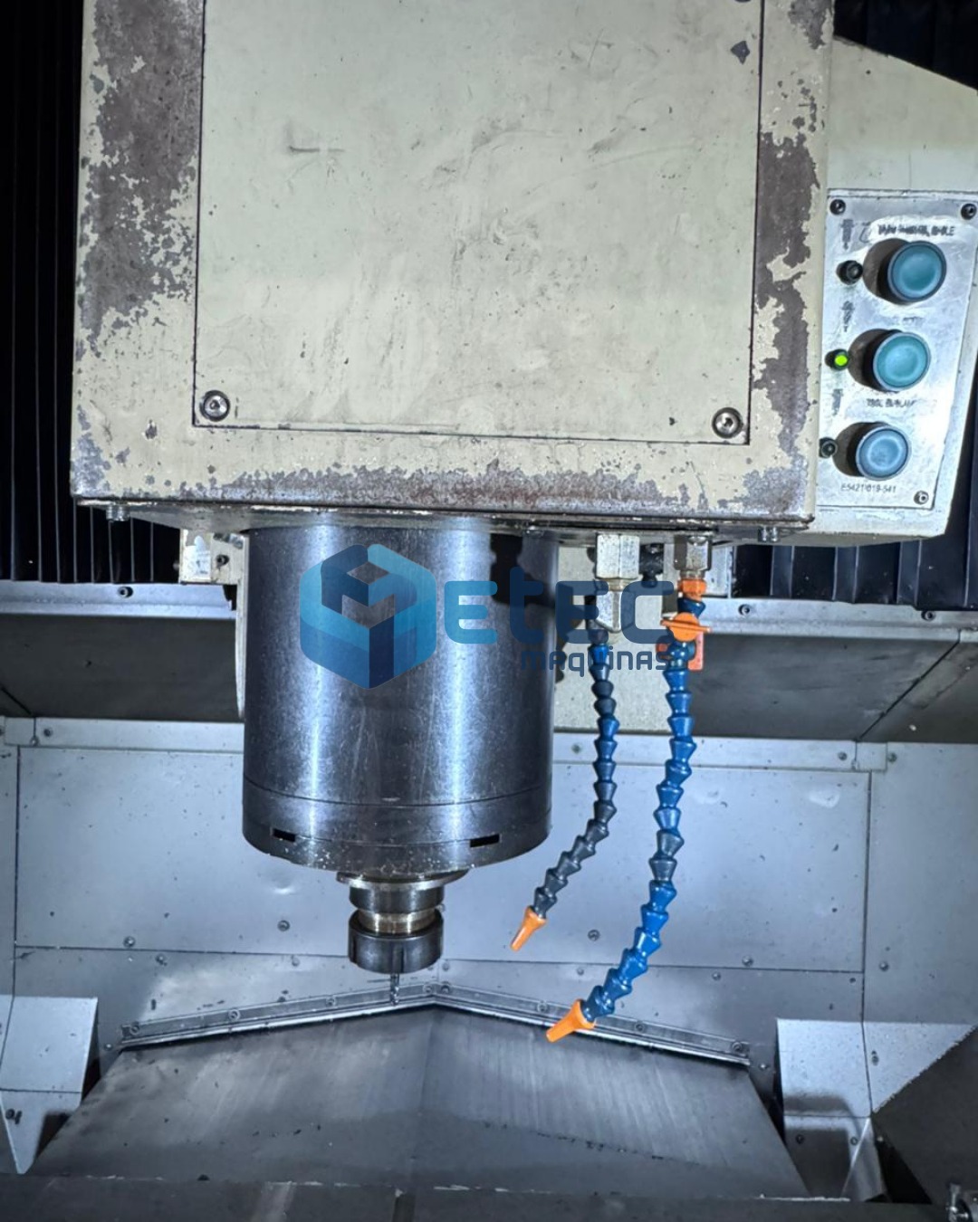 Centro de Usinagem Okuma CS-41