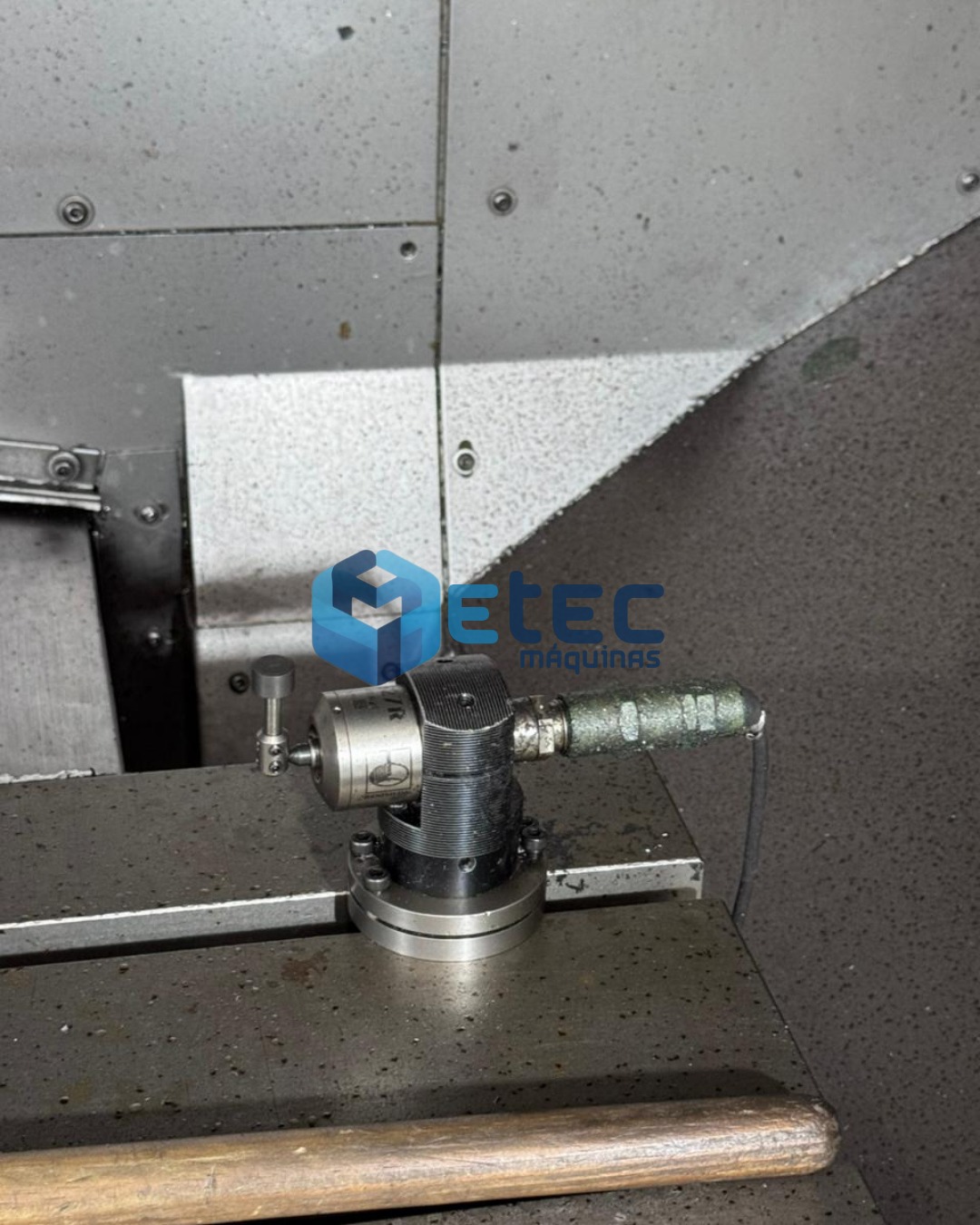 Centro de Usinagem Okuma CS-41