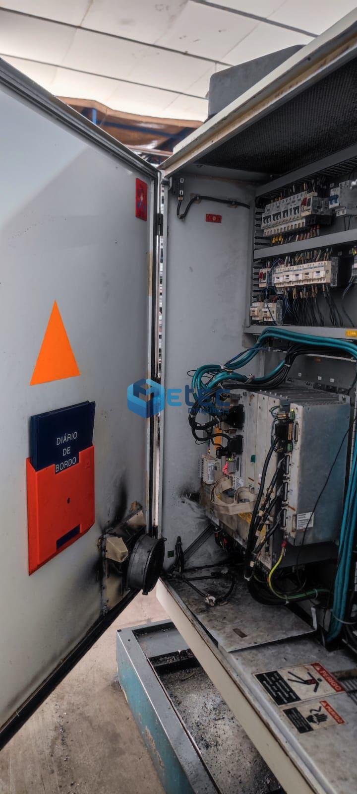 Centro de Usinagem Romi Discovery 760 + 4° Eixo