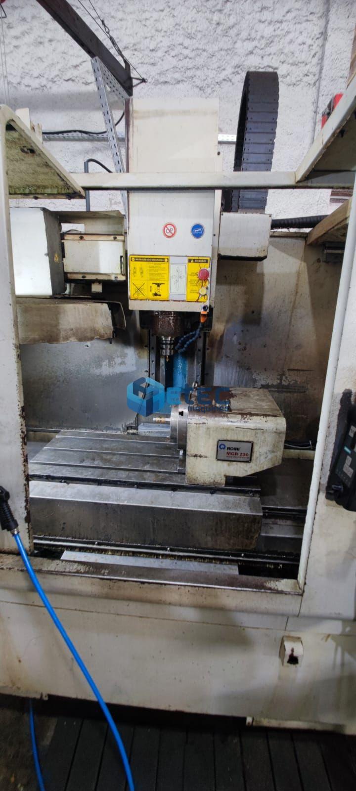 Centro de Usinagem Romi Discovery 760 + 4° Eixo