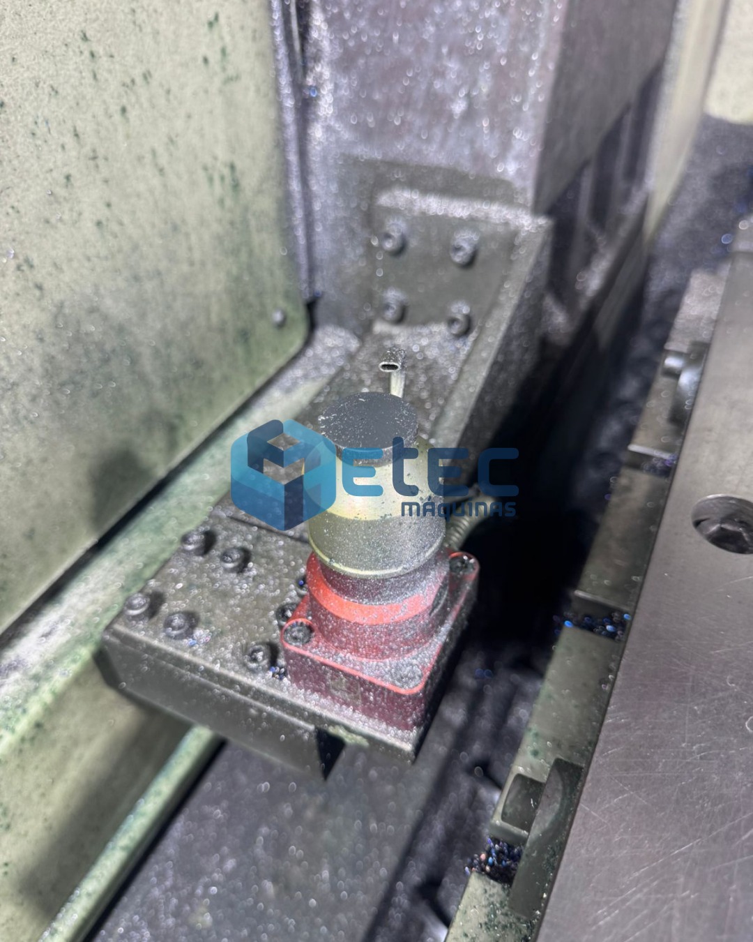 Centro de Usinagem SFY-HSC750