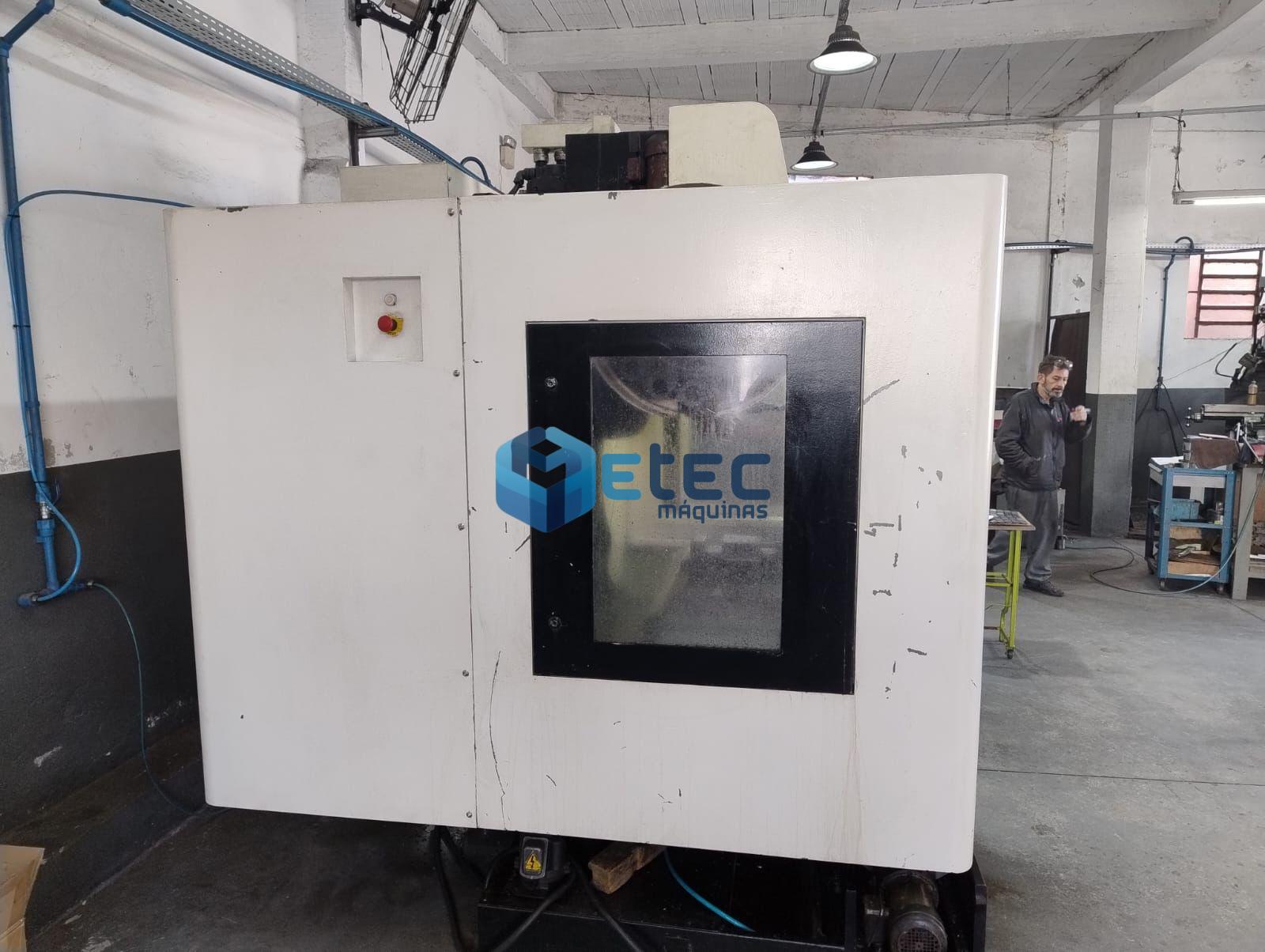 Centro de Usinagem Sinitron VMC-610