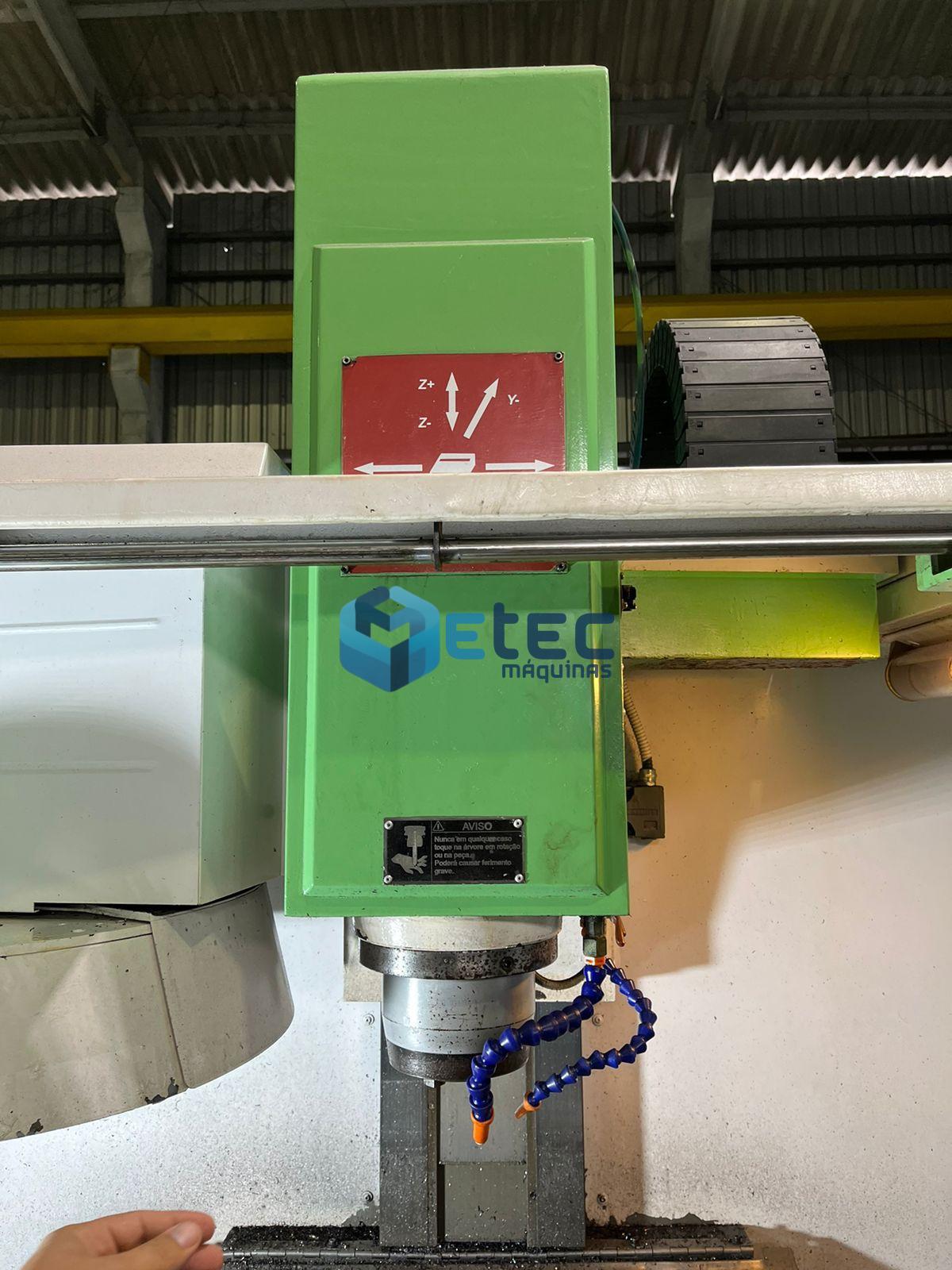 Centro de Usinagem Sinitron VMC-65