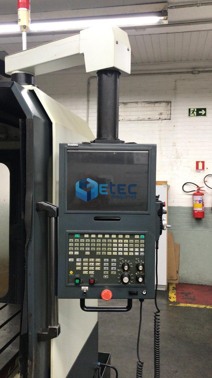 Centro de Usinagem Dyna DM5226