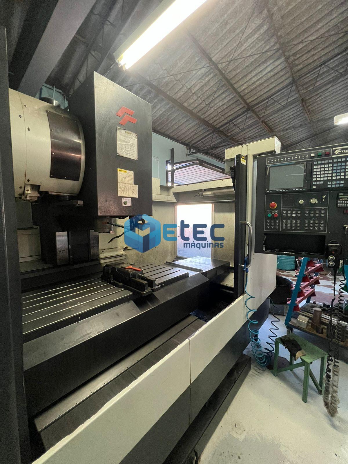 Centro de Usinagem Feeler FVP1300A