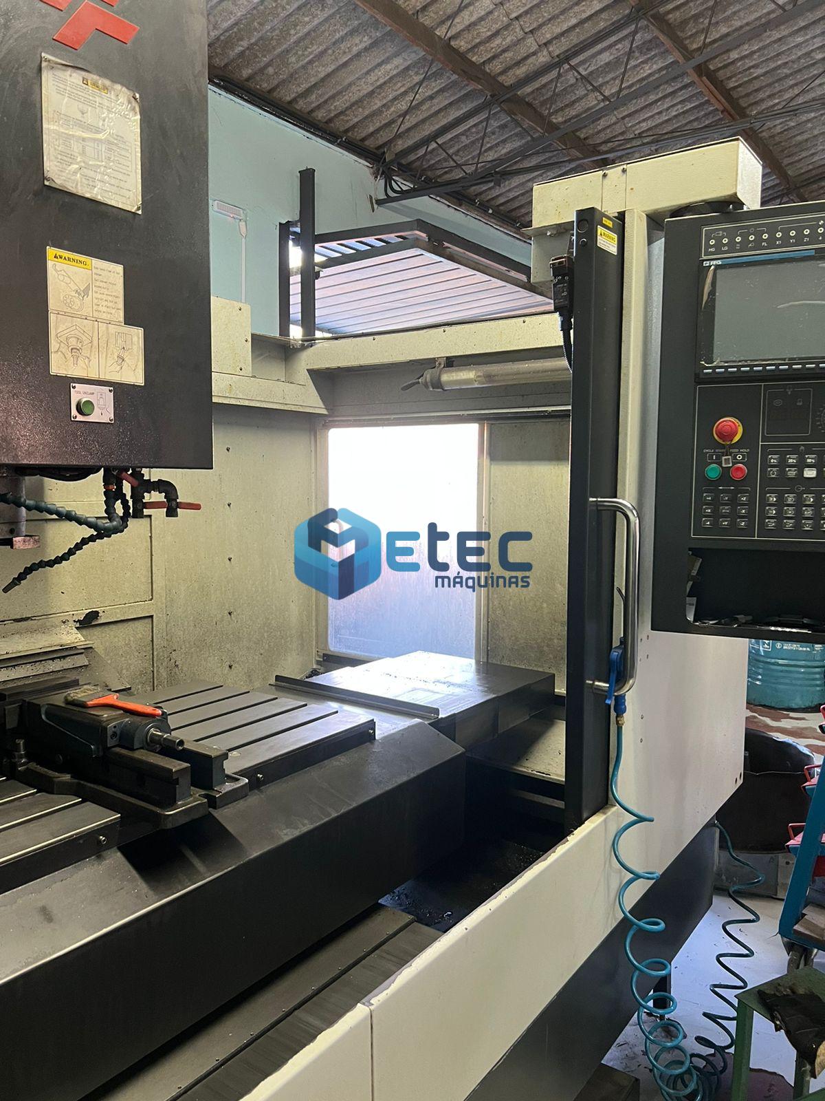 Centro de Usinagem Feeler FVP1300A