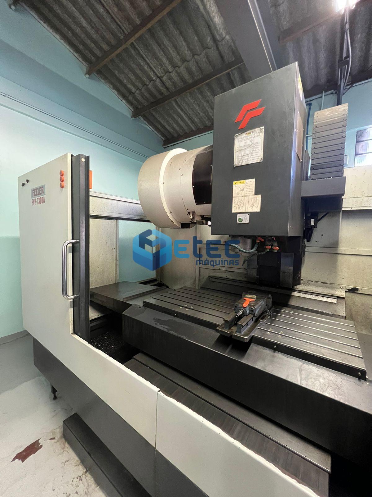 Centro de Usinagem Feeler FVP1300A