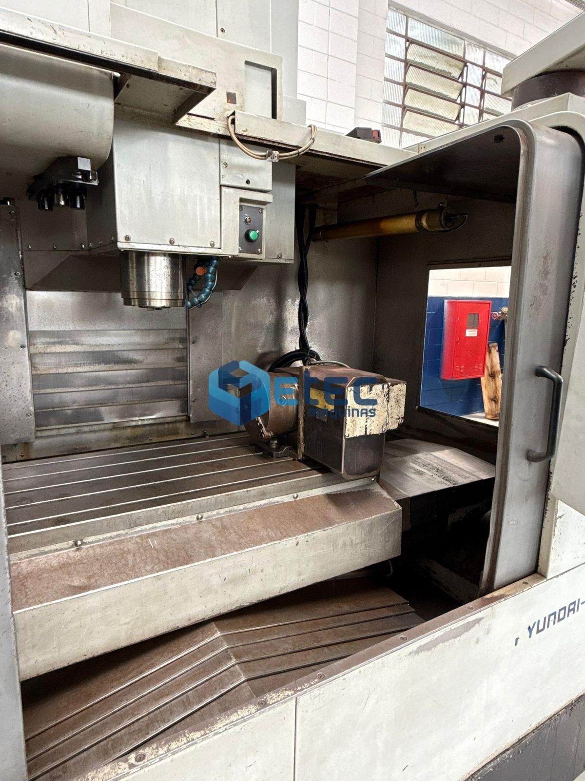 Centro de Usinagem Hyundai VX500 + 4° Eixo