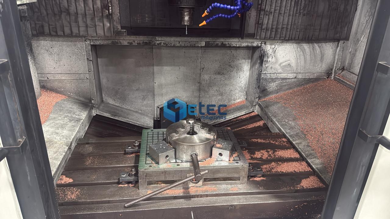 Centro de Usinagem Vertical Makino S56