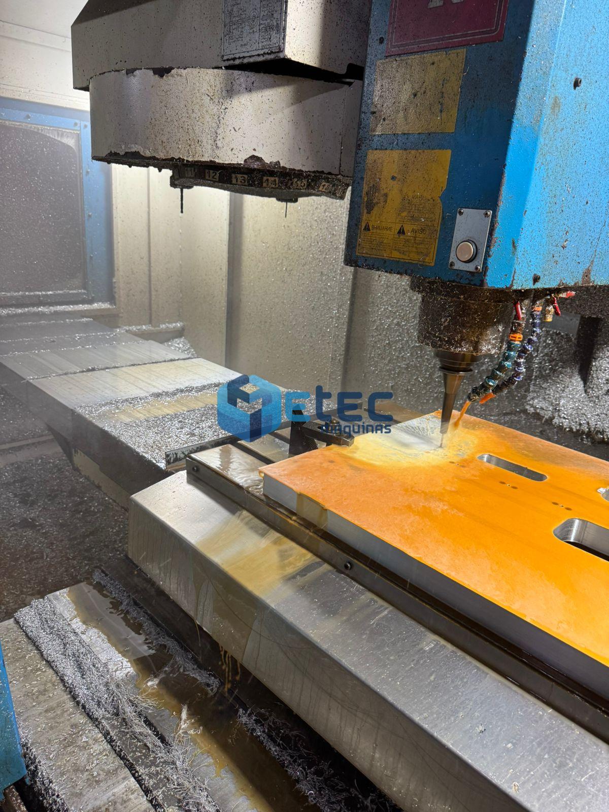 Centro de Usinagem Vertical Veker MVK-1700C