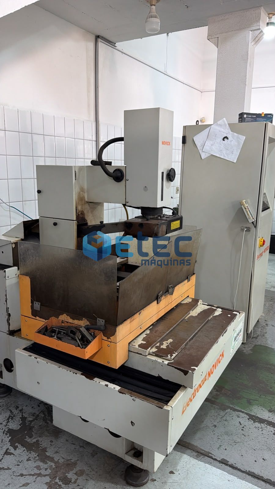 Eletroerosão Corte a Fio Molibdênio Electrocut Novick AR1300