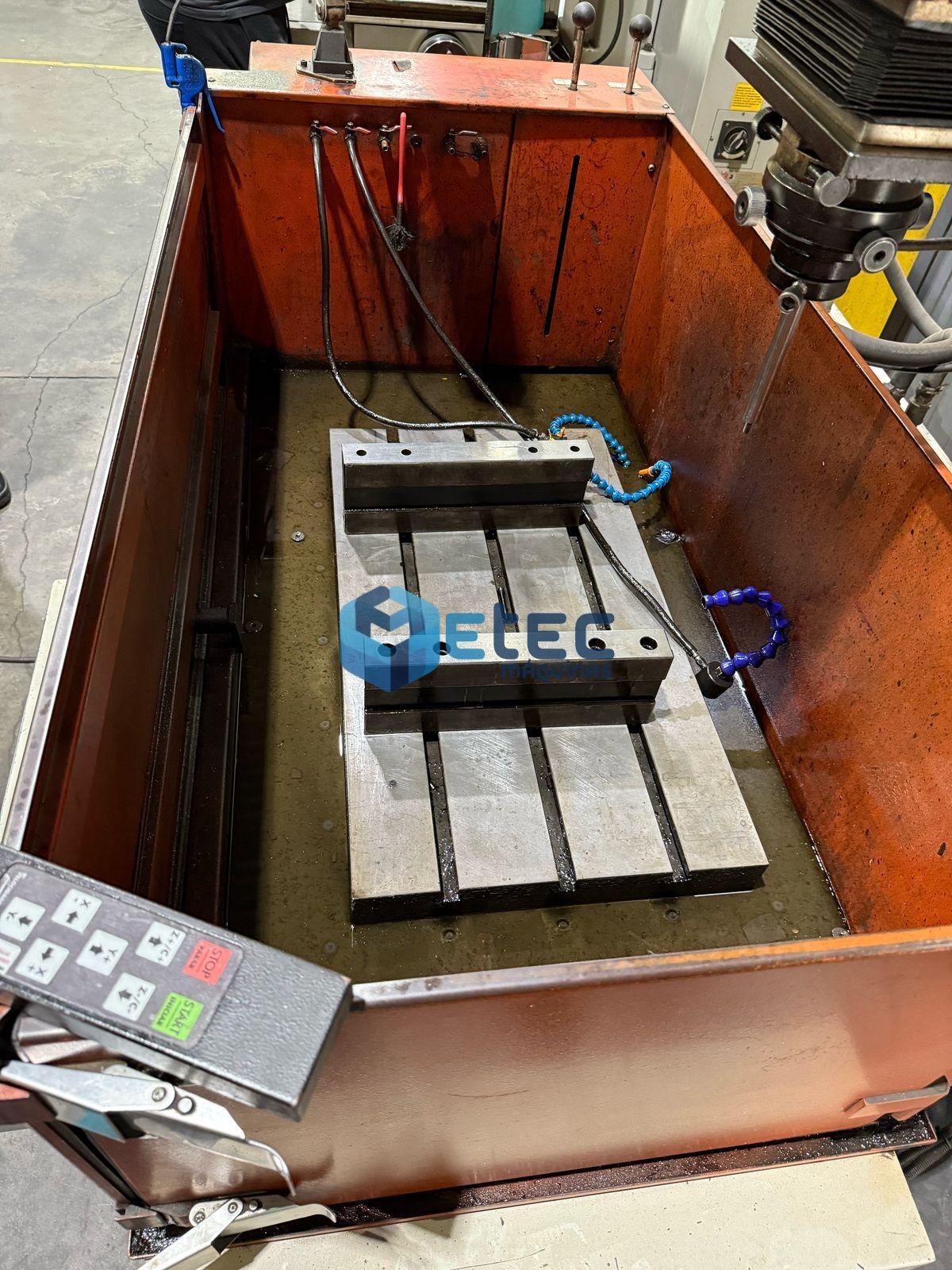 Eletroerosão Penetração CNC Resitron RT500