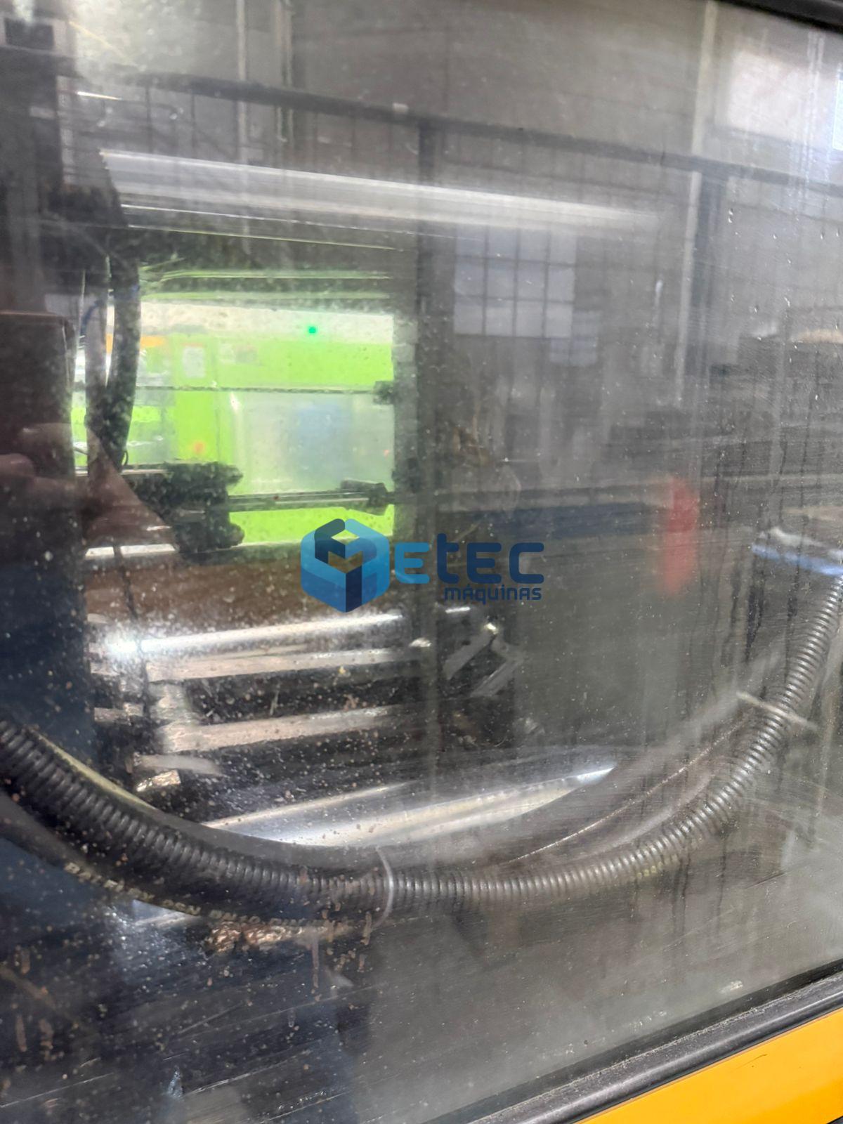 Injetora de Plástico Himaco 110T / 1100-410