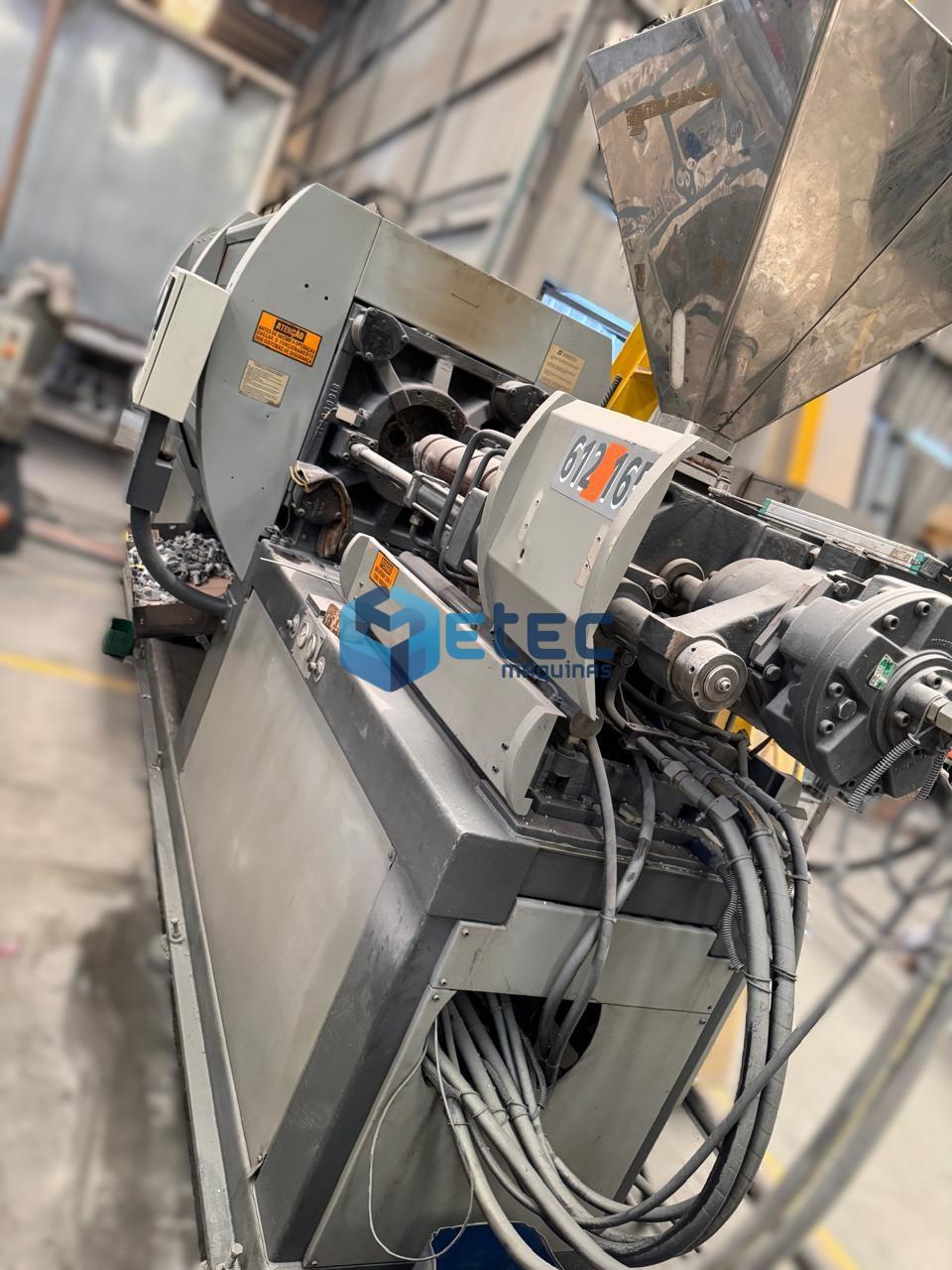 Injetora de Plástico Sandretto SB Uno 612/165T