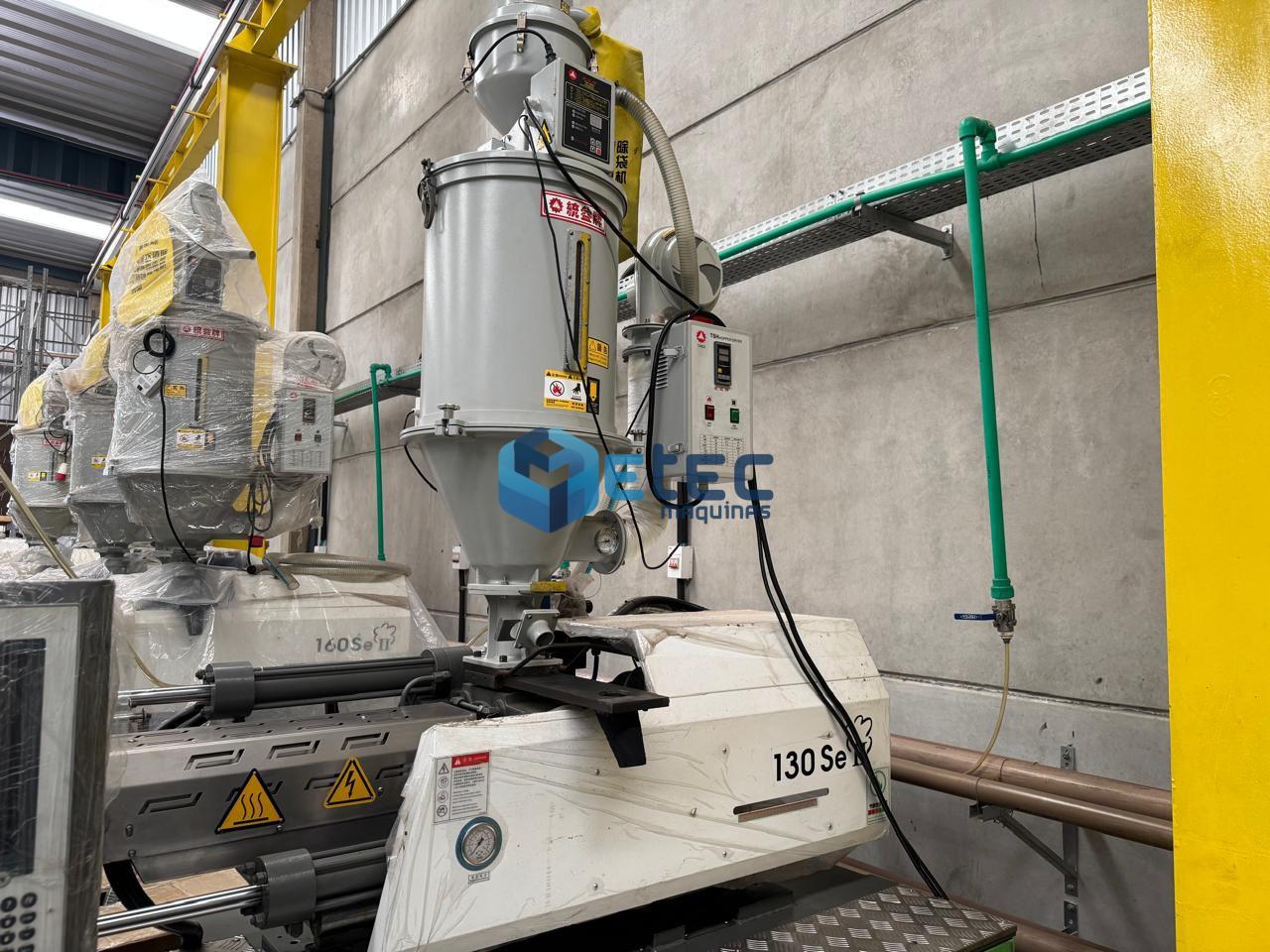 Injetora de Plástico WELLTEC 130Se II - com Robô