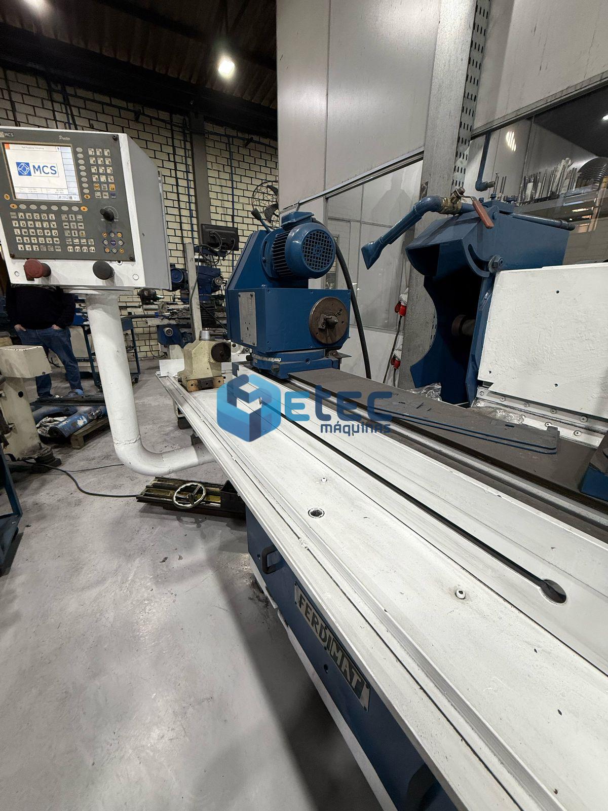 Retífica Cilíndrica CNC Ferdimat U71