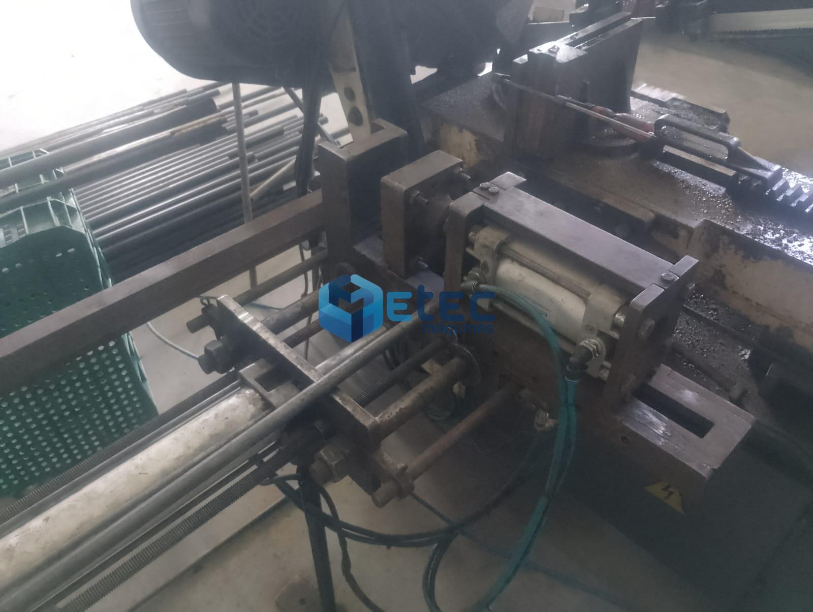 Serra Fita Horizontal Com Alimentador de Barras Automático