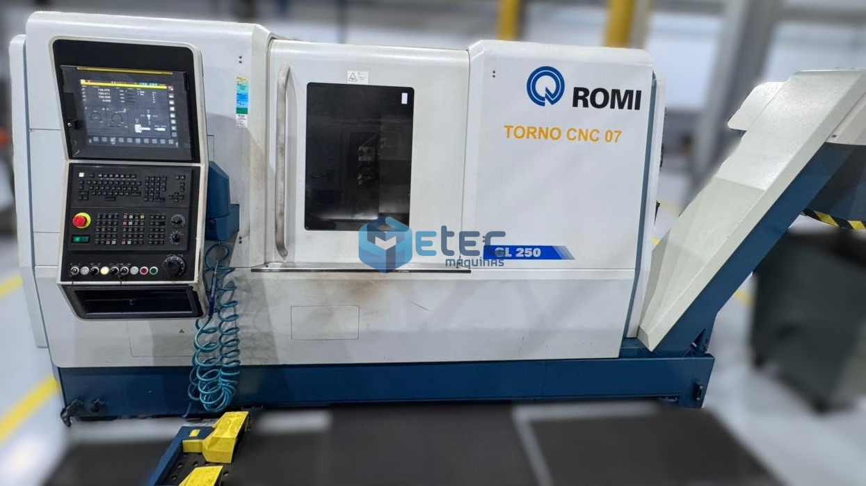 Torno CNC Romi GL250T