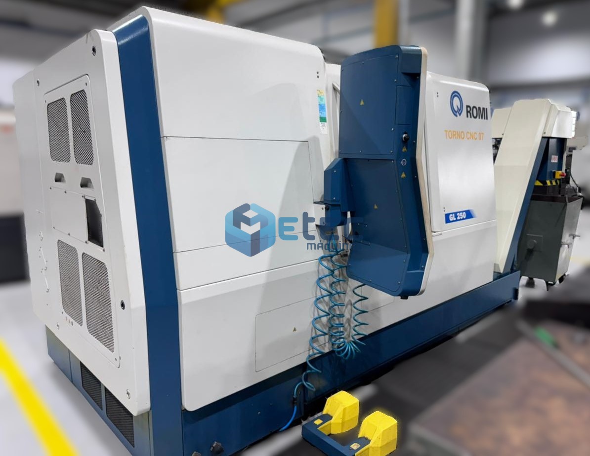 Torno CNC Romi GL250T