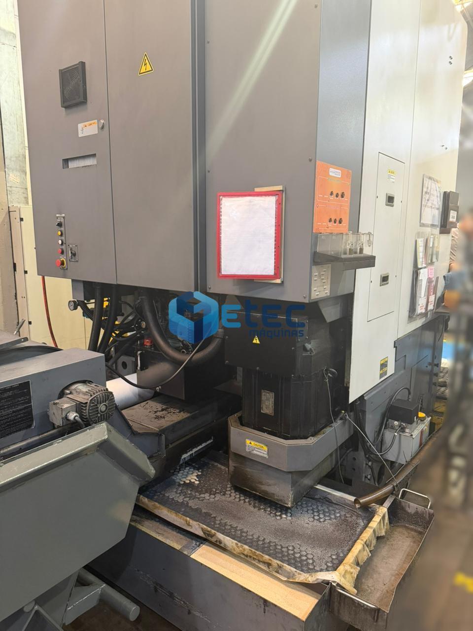 Torno CNC Vertical OKUMA V-60R Com Ferramentas Acionadas
