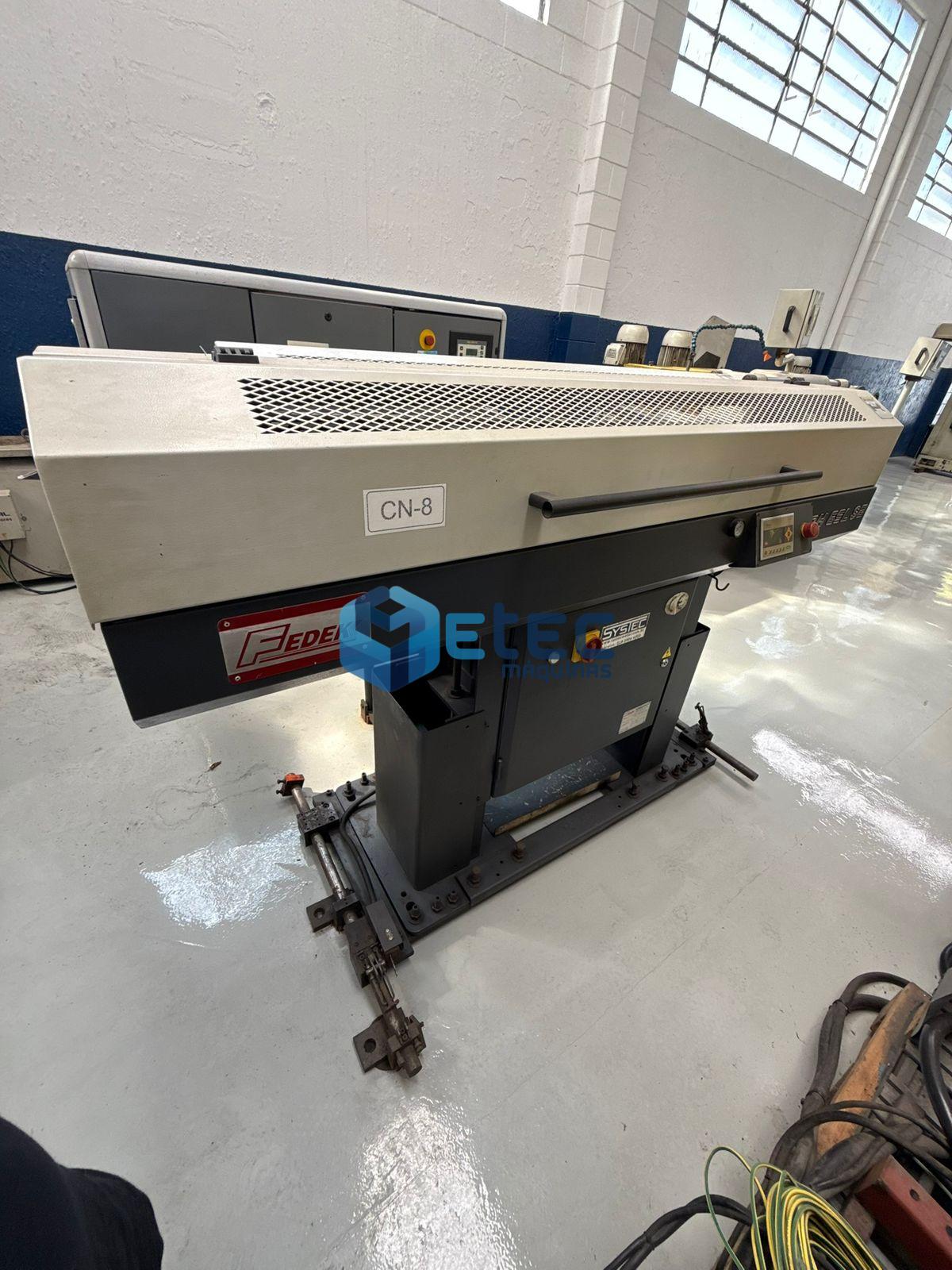 Alimentador de Barras Fedek DH-65L S2