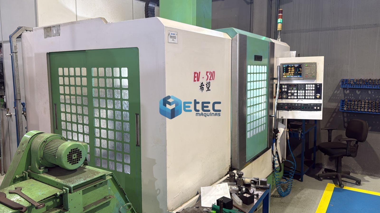Centro de Usinagem Feeler EV-520 Plus