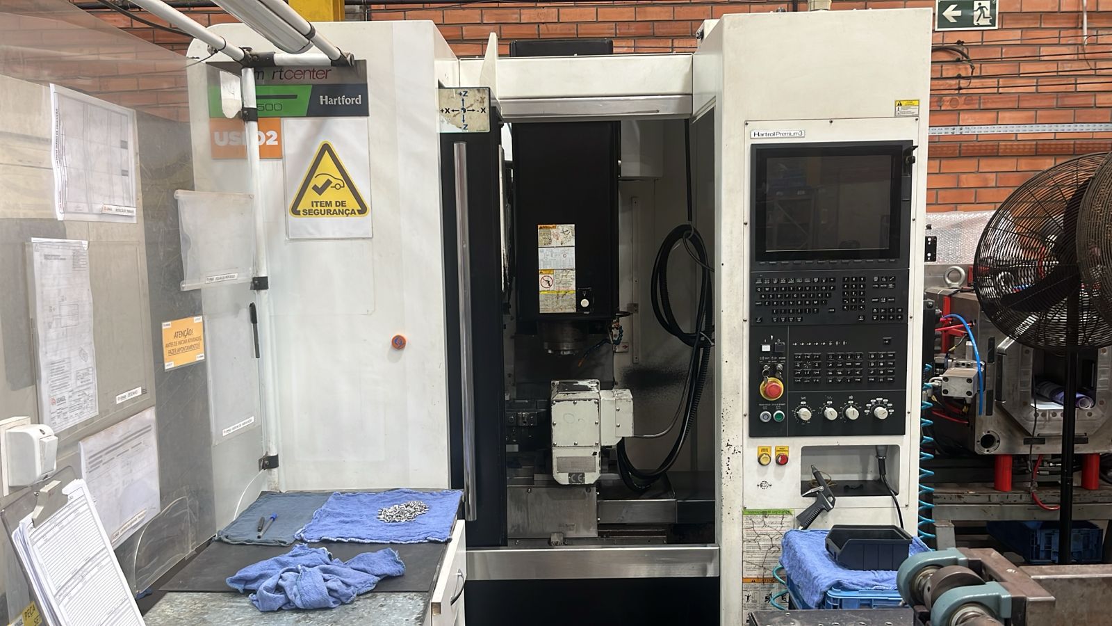 Centro de Usinagem Hartford LG500 + 4° Eixo
