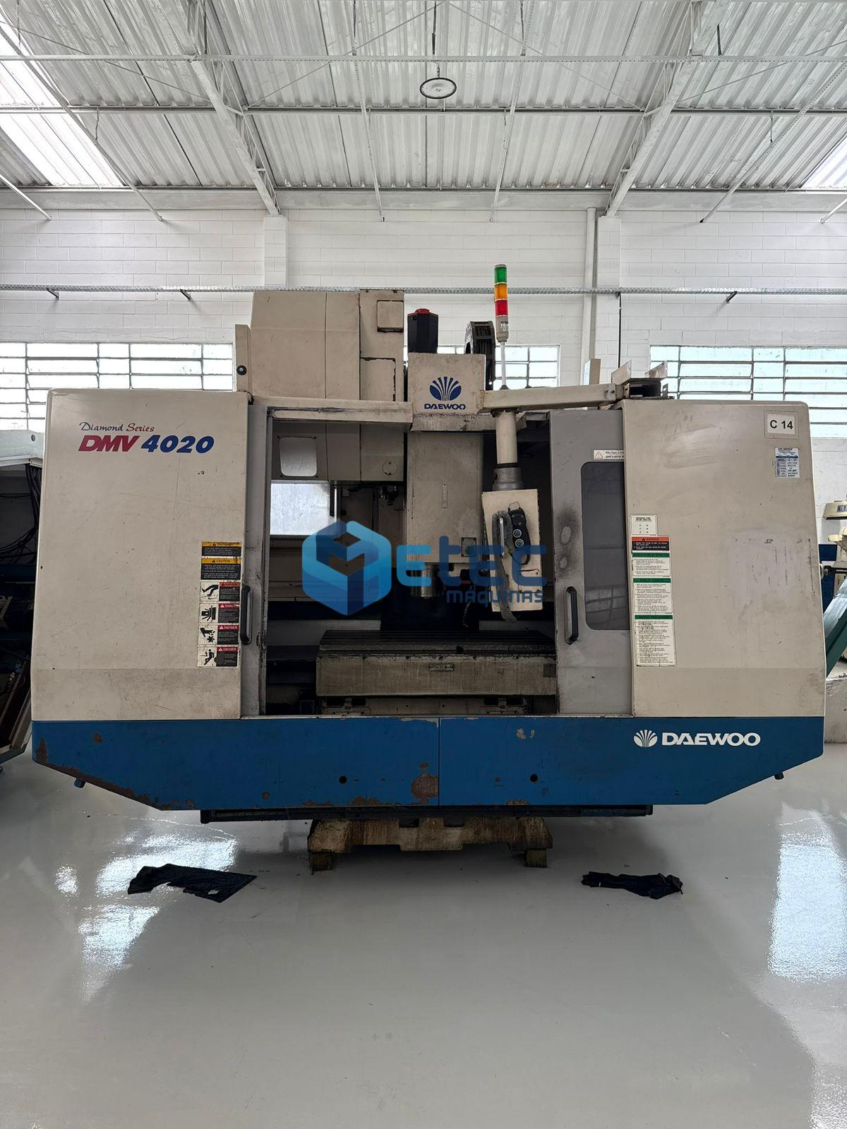 Centro de Usinagem Doosan Daewoo DMV 4020