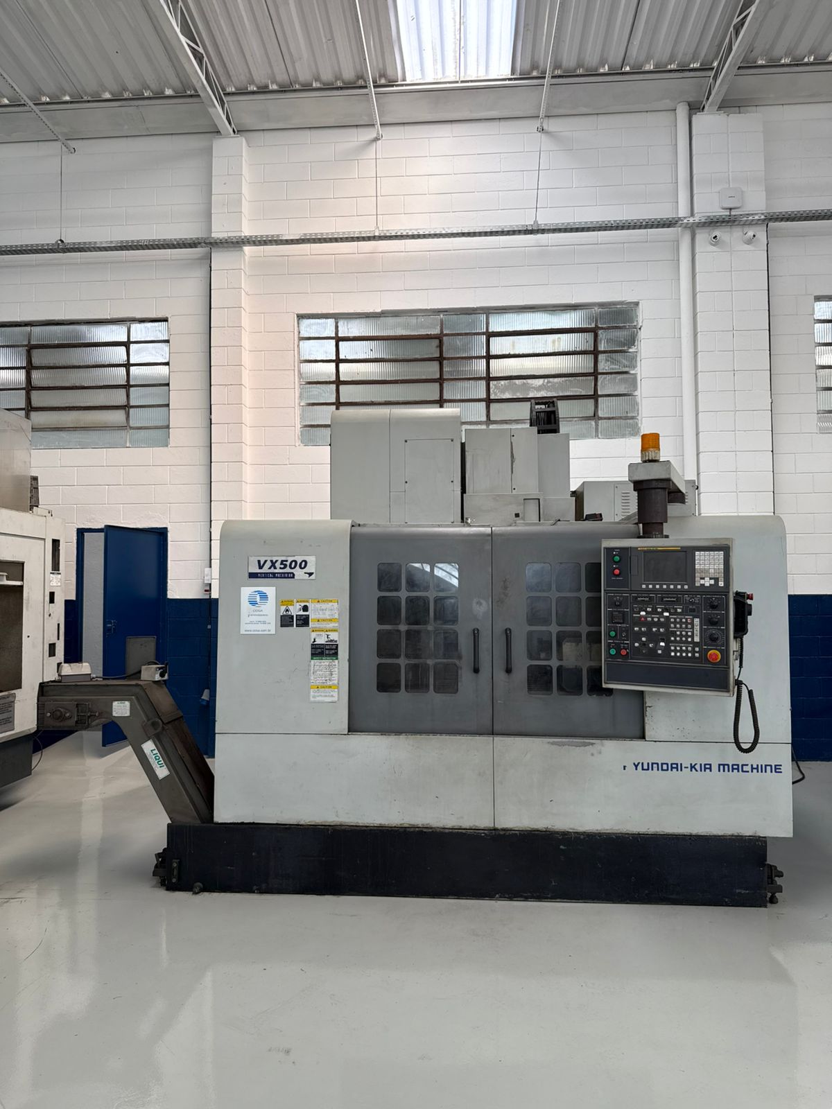 Centro de Usinagem Hyundai VX500 + 4° Eixo