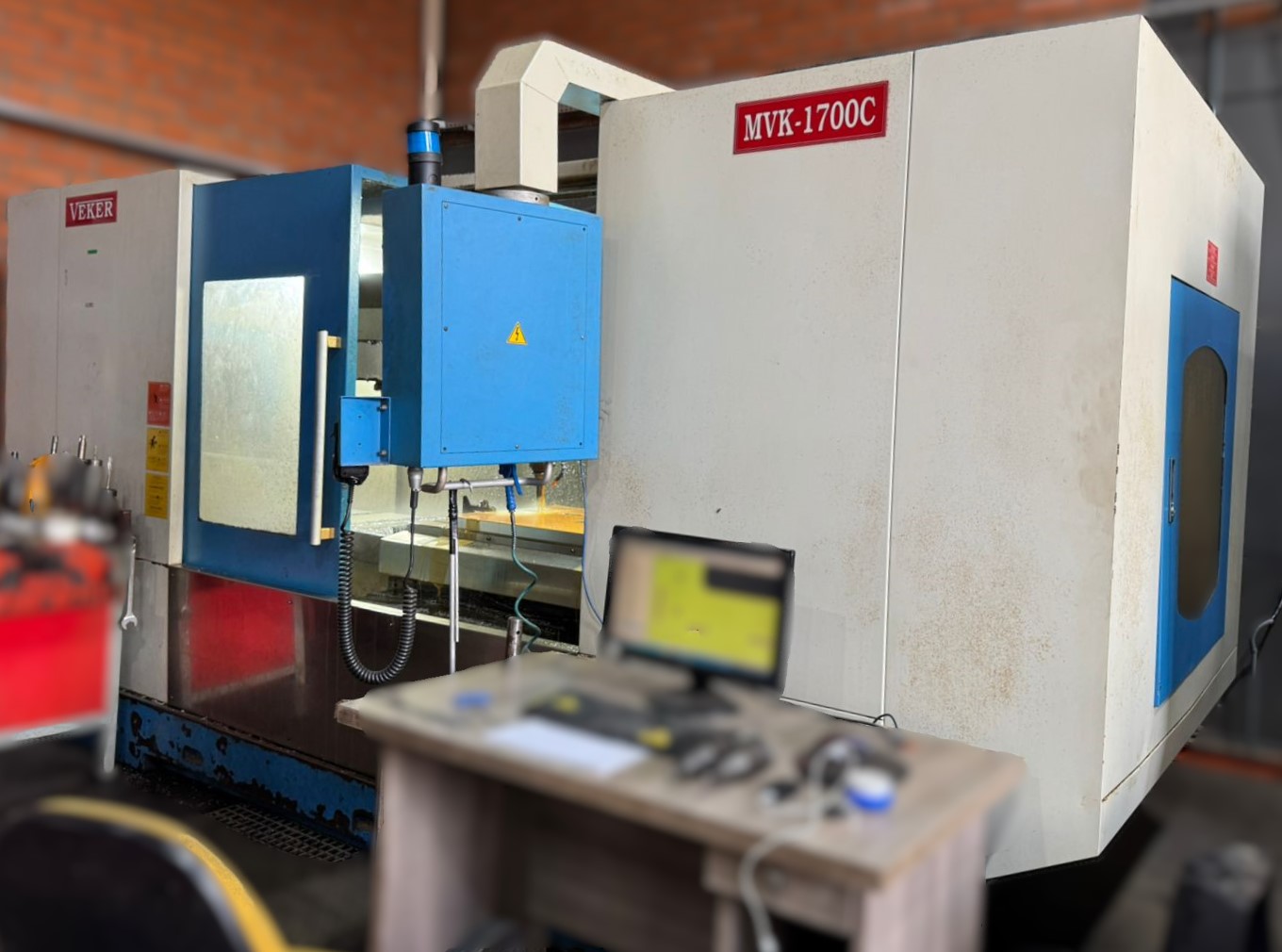 Centro de Usinagem Vertical Veker MVK-1700C