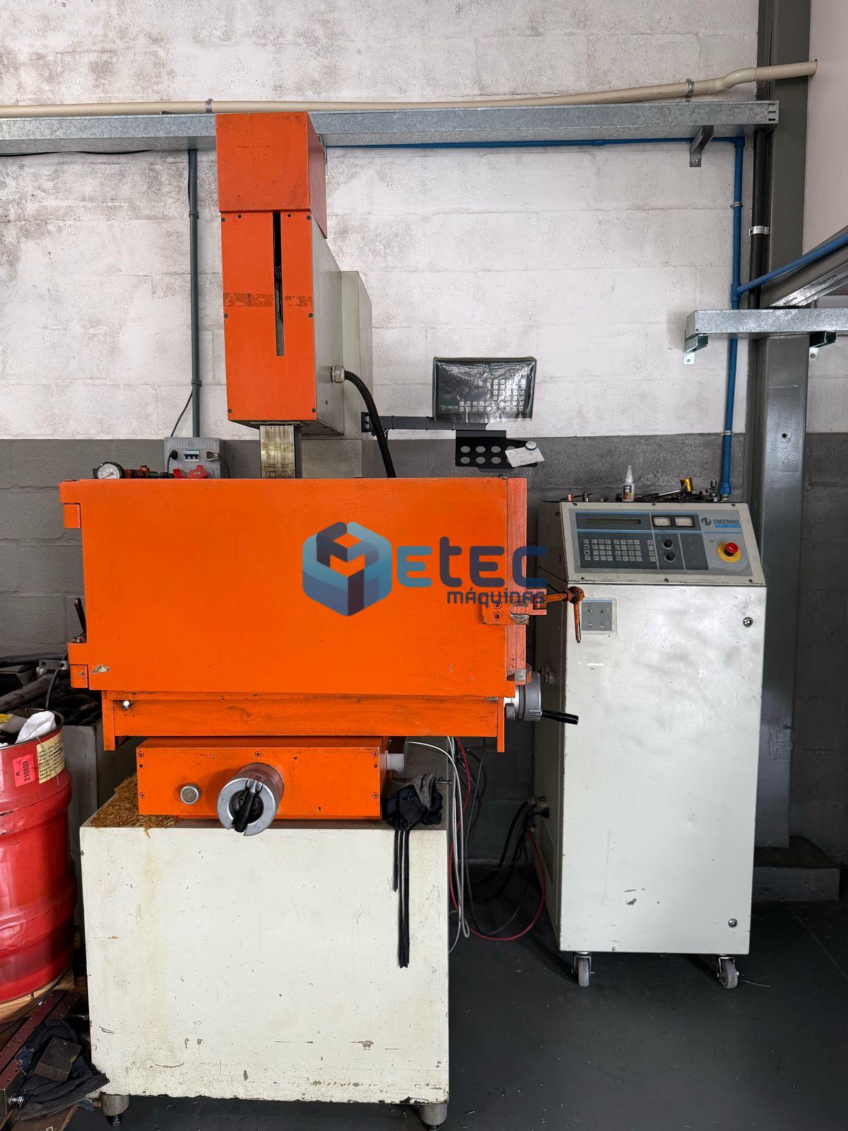 Eletroerosão Engemaq EDM 440NC
