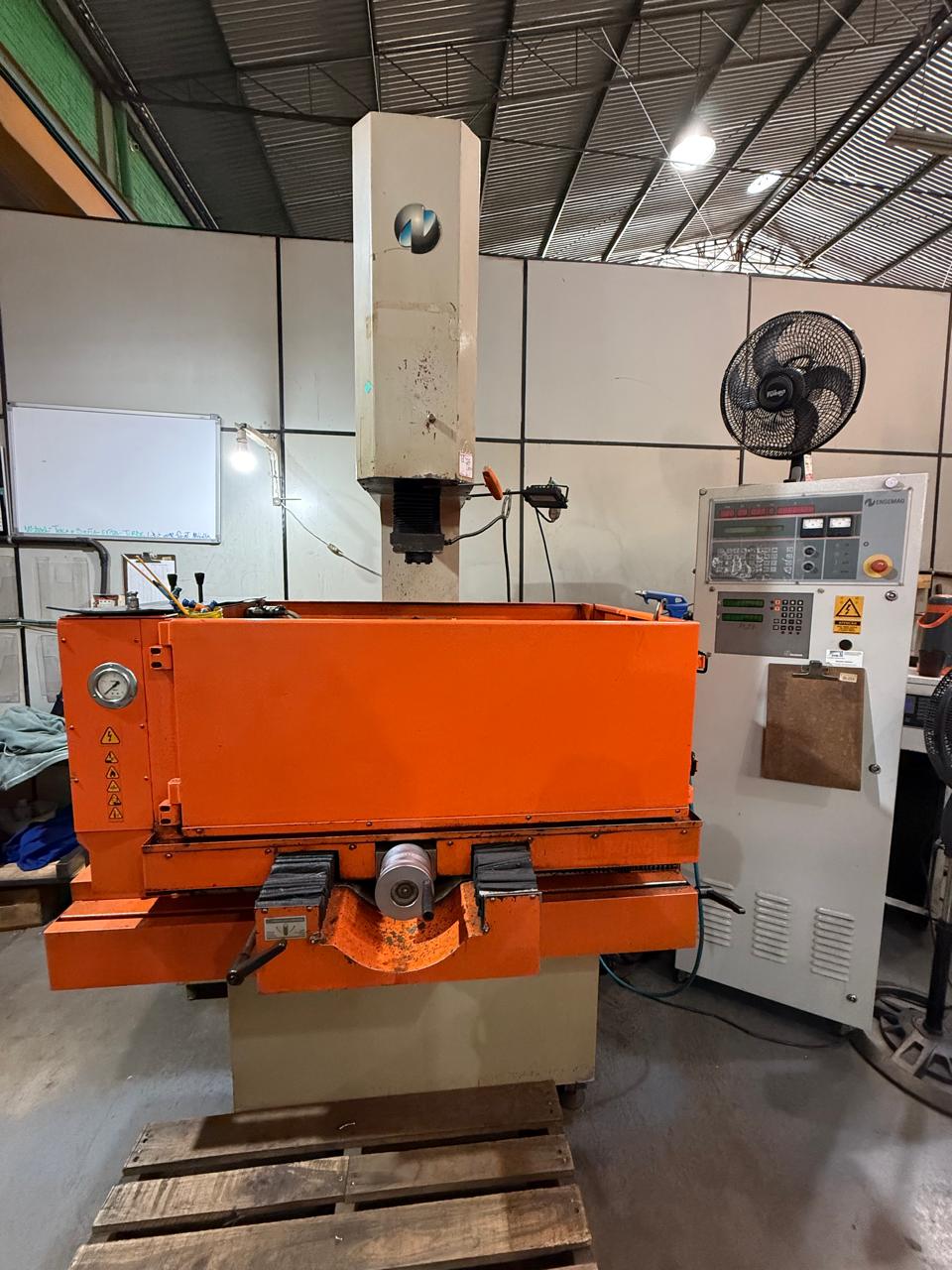 Eletroerosão Penetração Engemaq EDM 840NC