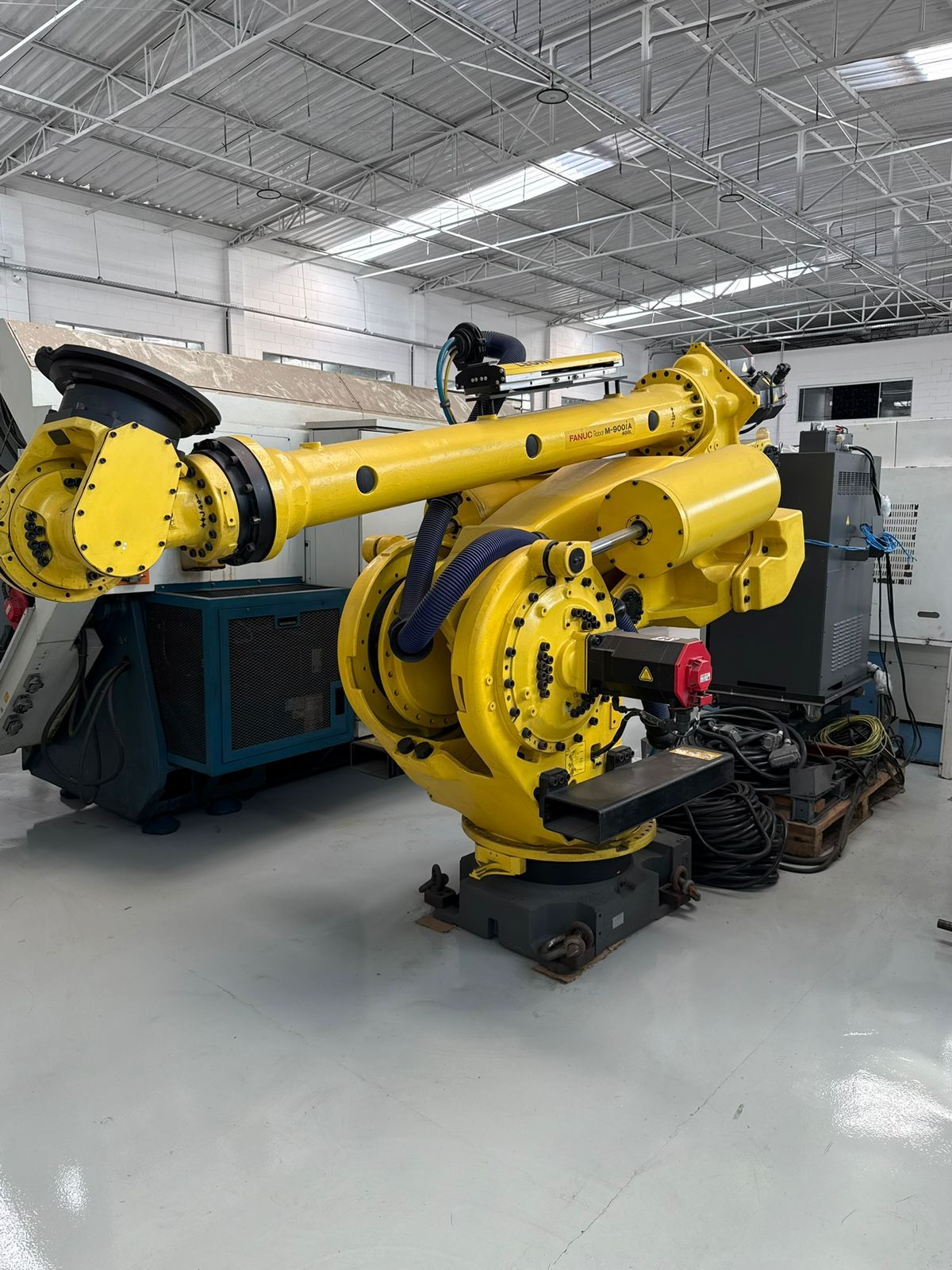 Robô 6 Eixos Fanuc M900iA 400L