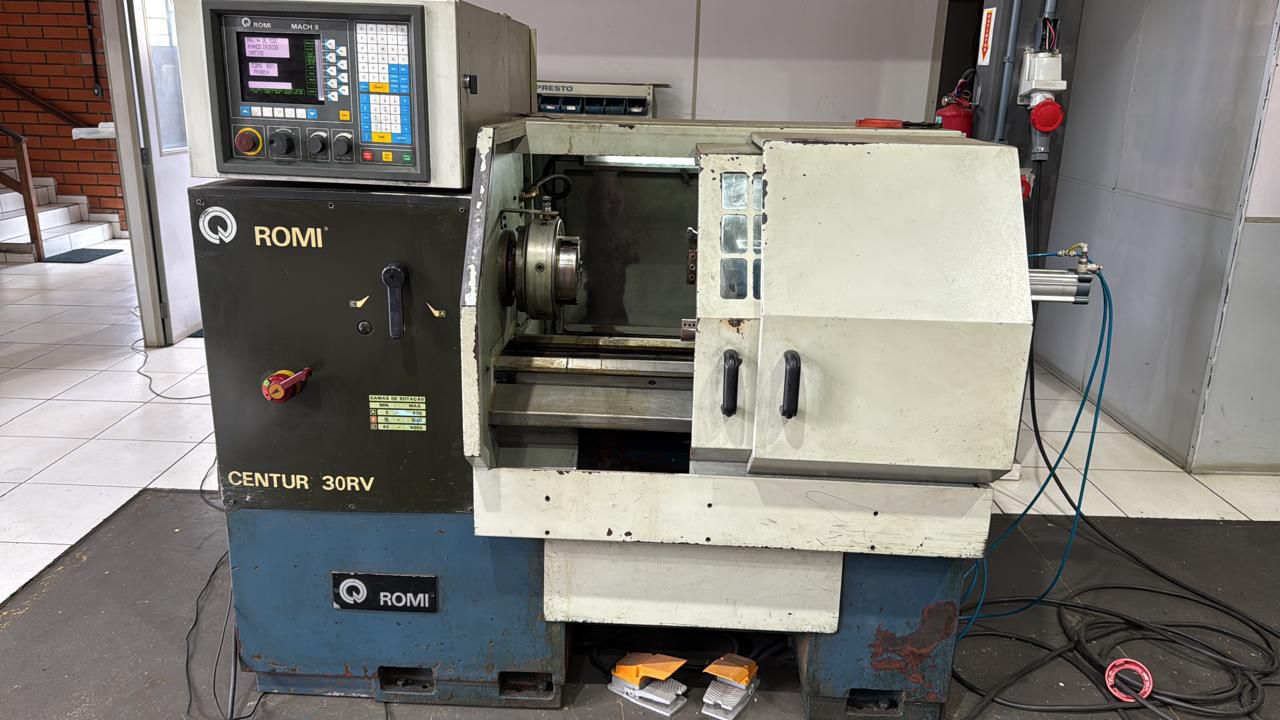 Torno CNC Romi Centur 30RV